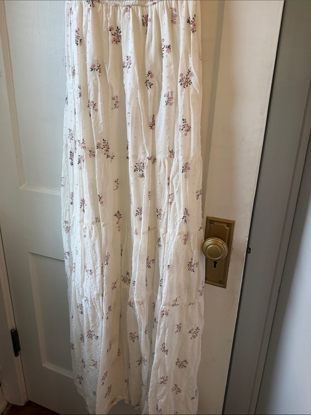 White Floral Smocked Maxi Dress with Puff Sleeves - Picture 4 of 7